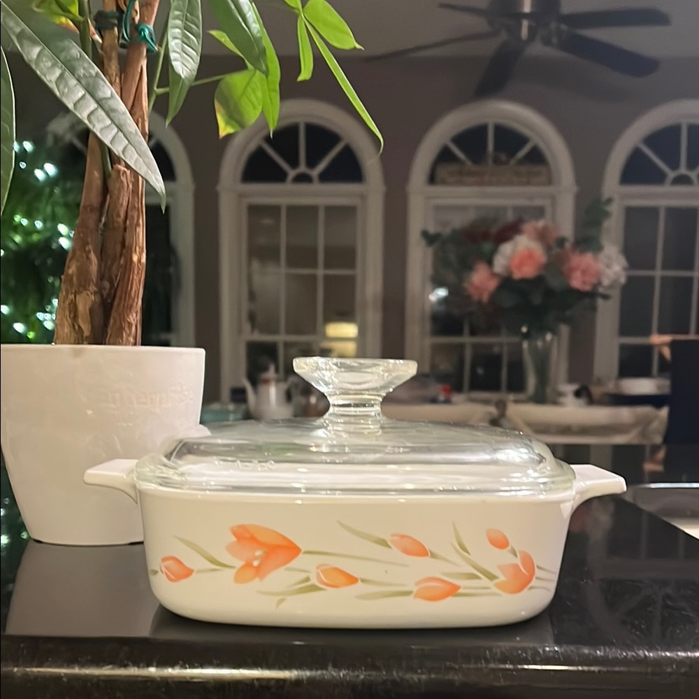 "Peach Floral" - 1 L / 1 QT CorningWare Casserole with Lid (A-7-C)